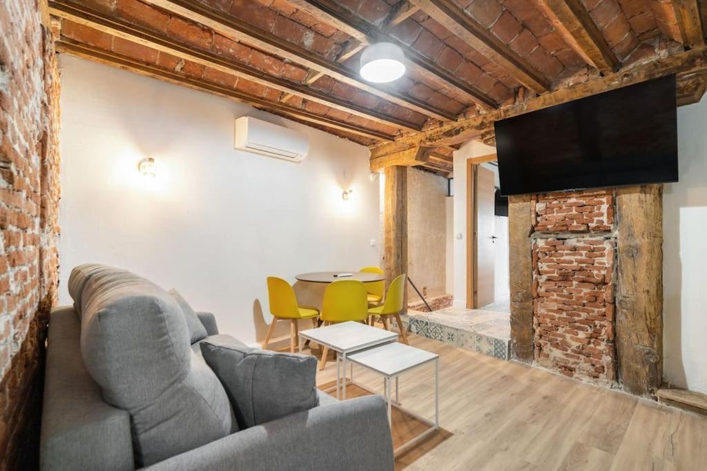 Appartement Flat In Lavapies At Street Level S23c *