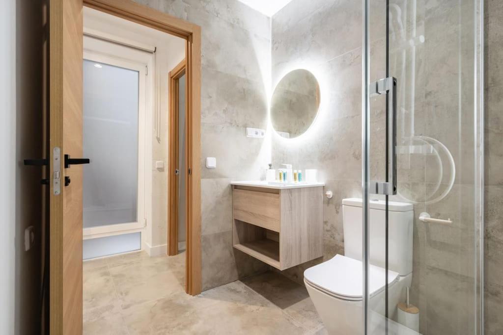 Appartement Flat In Lavapies At Street Level S23c *